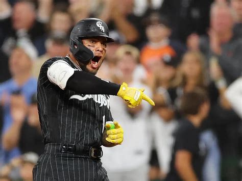 Chicago White Sox reinstate third baseman Yoán Moncada from the injured list: ‘I’m expecting the same guy back’